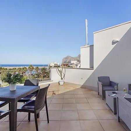 Casa Ludovica بيت للعطل إزولا ديلي فيمين